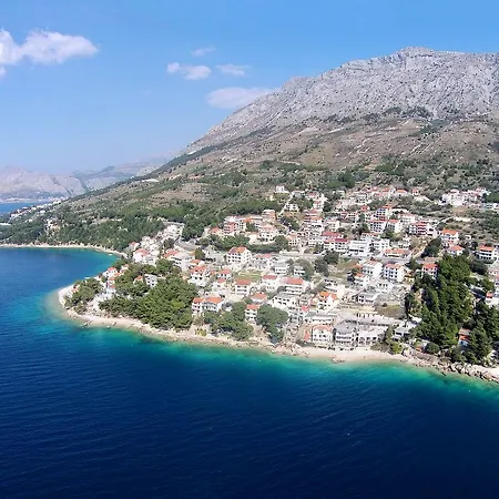 Stanici 2818b * Omiš